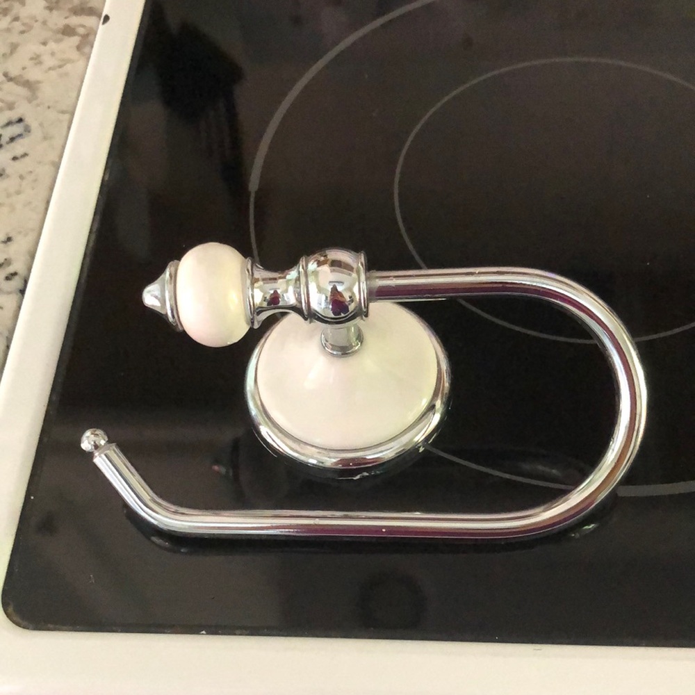 Toilet paper holder